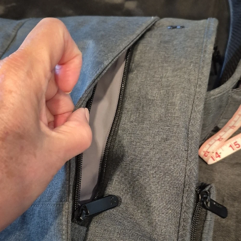 Travelon Anti-Theft Urban Gray Crossbody Messenger Bag with Adjustable Strap